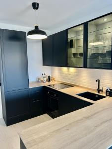 Newly Renovated City & Beach Apartment