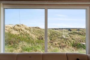 Front Row To The North Sea In Modern House