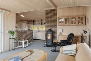Front Row To The North Sea In Modern House