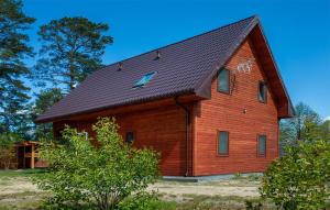 Stunning Apartment In Ostrowite