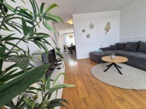 Victory Sea View Apartment