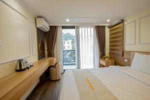 Tom Central Homestay