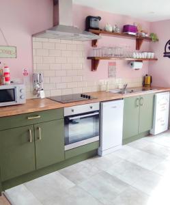 Unboring Holiday Let, Ballina, Mayo