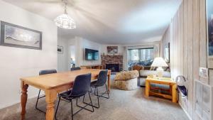 Summit Condominium #273 Condo