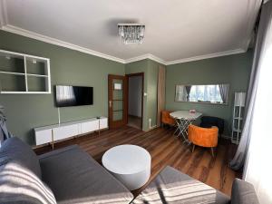 Balcony , Pool, In Nature