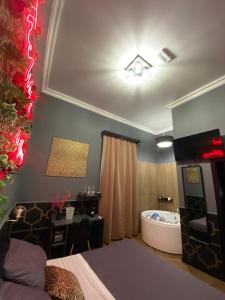 One of one experiences - LOVE ROOM