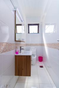 beautiful two bedroom apartment with swimming pool, ample parking space, child playground and a relaxing rooftop with amazing city views