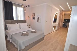 Adriana Luxury Studio