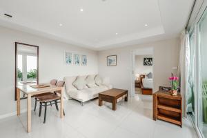 C196 Condo 1BR Sea View & 5 Min to Beach