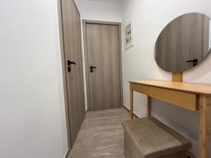 Central -III- Room