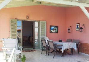 Villa Sunset with stunning sea view, kids area and hammocks on roof terrace