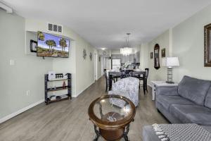 Palms Resort 1602