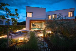 Villa Seconda - Private Pool and Modern Vibe near Poreč