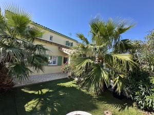 Villas Le Cocon Familial du Sud - Jacuzzi, Wi-Fi, air conditioning : photos des chambres