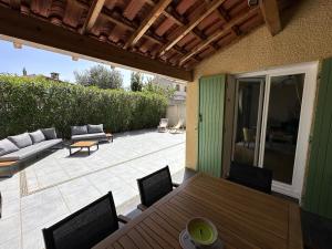 Villas Le Cocon Familial du Sud - Jacuzzi, Wi-Fi, air conditioning : photos des chambres