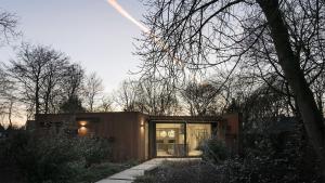 Stalen Boshuis by Droomvilla