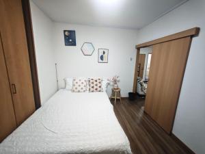 ZYZ Negishi鶯谷駅 TT0257