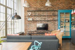 Experience Woodstock from Industrial Loft Apartment