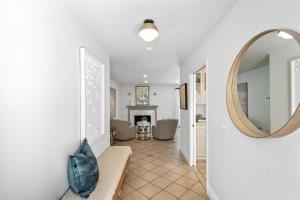 @ Marbella Lane - Contemporary 4BR Charm w Pool