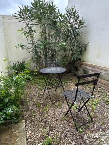 Maisons de vacances Maison Annees 30 - Terrasse - Parking gratuit - Proche CV : photos des chambres