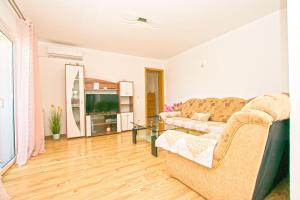 Apartment Iva Luca