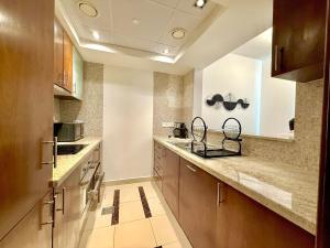 Vserve - 1 BR Escape in the Heart of Dubai Marina