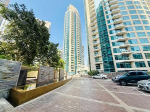 Vserve - 1 BR Escape in the Heart of Dubai Marina