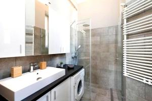 Váci Street Apartments - Best Location in Budapest, Steps from the Danube