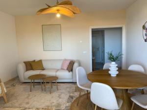 Lets in the Sun Sea view apartment botánico