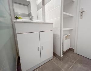 Studio confortable avec climatisation au Cap dAgde avec port, plages et nature accessible à pied