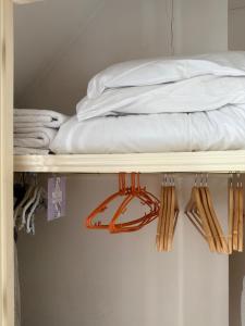 Your London Escape Bright 1 Bed Flat with Parking