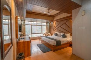 The Dynasty Resort