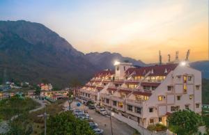 The Dynasty Resort