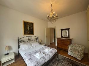 Spacious Getaway with Roman Charm