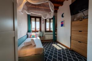 One-Bedroom Apartment with Balcony and City View