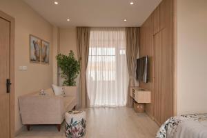 The Twin - Bohemian Studio