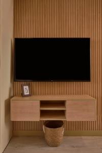 The Twin - Bohemian Studio