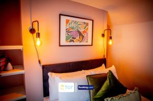 Newport Junction House