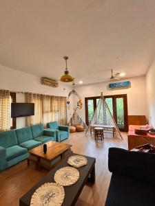 Whiite Panda - Backpacker Hostel in Delhi Greater Kailash