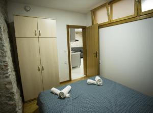 Apartments Stone House Murter