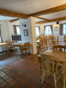 The White Hart Inn, Wilmington