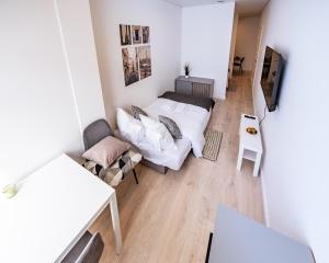 Cozy 1BR in Old Town with FREE Parking