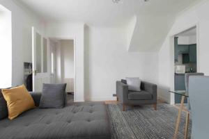 Sleeps 7 a 3 Bed house in Rochester 4 beds