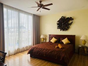 Homestay Yellow Natural House