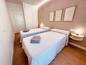 AtuaireHome Mirando a las agujas de la Catedral de Burgos