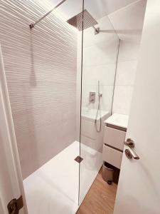 AtuaireHome Mirando a las agujas de la Catedral de Burgos