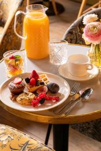 Hotels Hotel Maxim Folies : photos des chambres