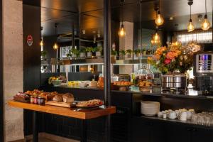 Hotels Hotel Maxim Folies : photos des chambres