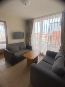 2 Bed Suite with Pool Views