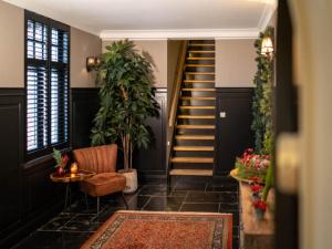 Beautiful holiday home in Vlaanderen with shared pool
